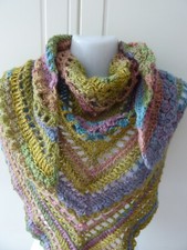 Dreieck-Tuch Schal Stola Unikat gehäkelt  Handarbeit,lila,olive,blau,grün NEU