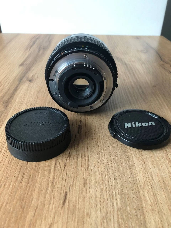 Lens Nikon AF Nikkor 35-70mm 1:3.3-4.5 #766 - Image 2 of 4