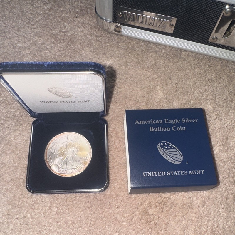 2006 United States Mint 1 oz .999 Silver American Eagle Bullion Coin w/ Box