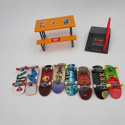 Vintage Lot Of 8 Tech Deck Skate Boards and 2 Obstacles