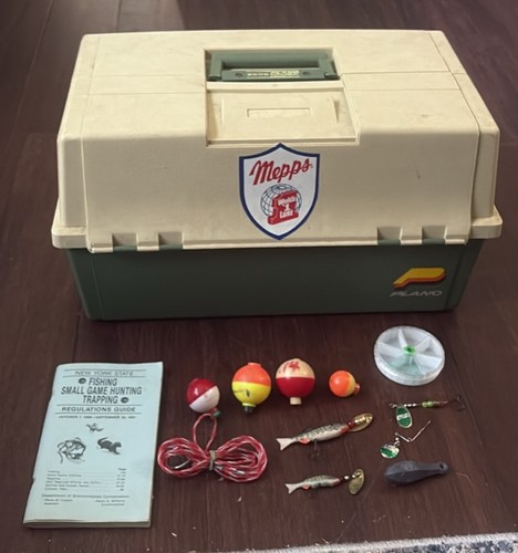 Vintag Plano 8606 Tackle Box w/ Fishing Lures & Accessories