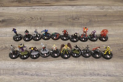 Marvel/DC Heroclix (No Cards) (#2) 20 Pc