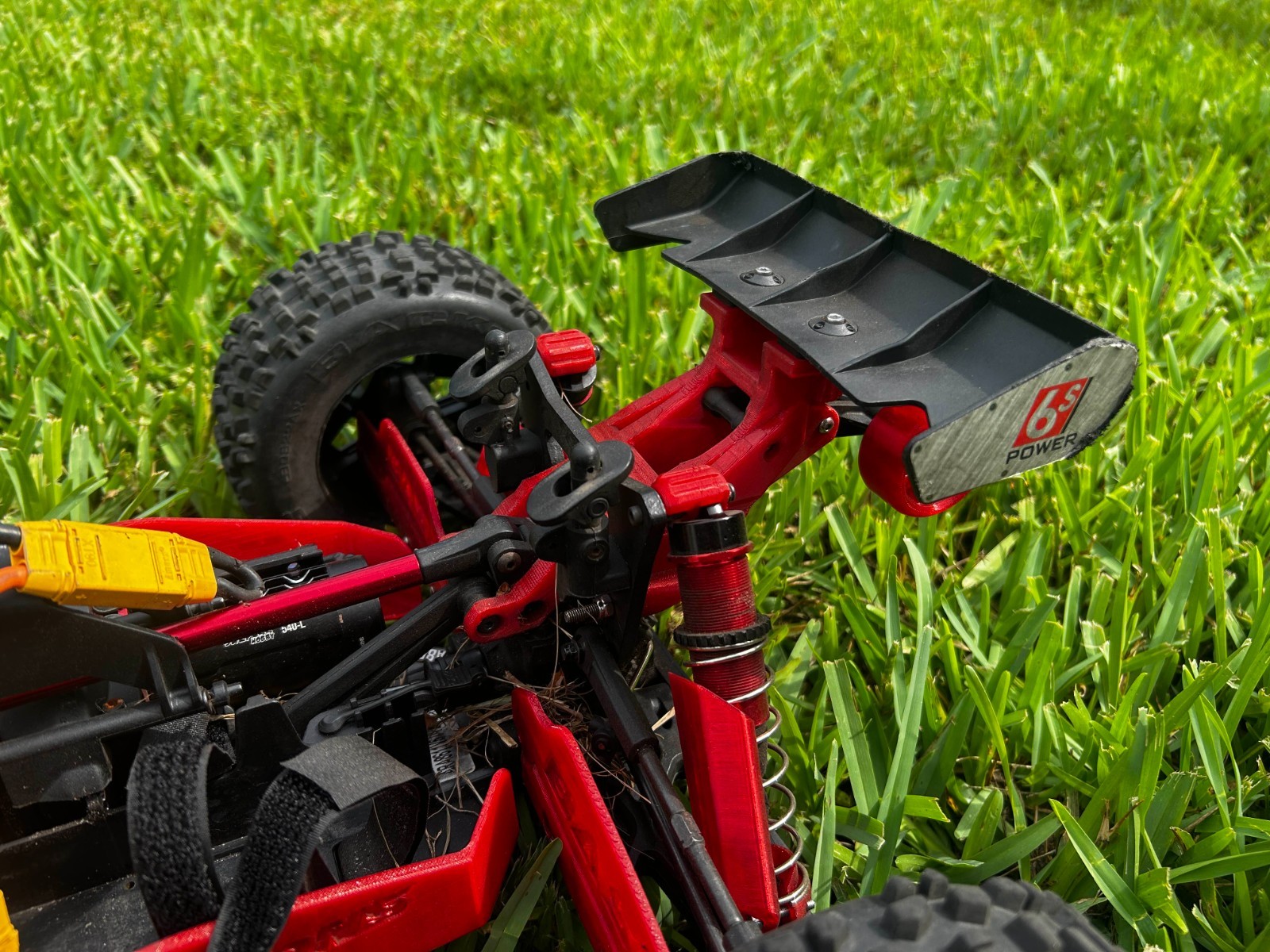 Kraton/Outcast/Notorious 6S V5/V6 Wing Mount and Wheelie Bar