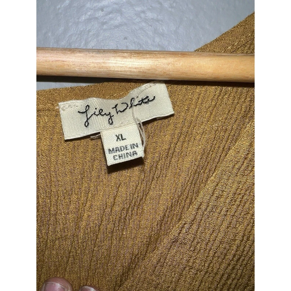 Lily White Women's Button Front Blouse V-Neck Cap Sleeve Back Tie Size XL - Image 2 of 4