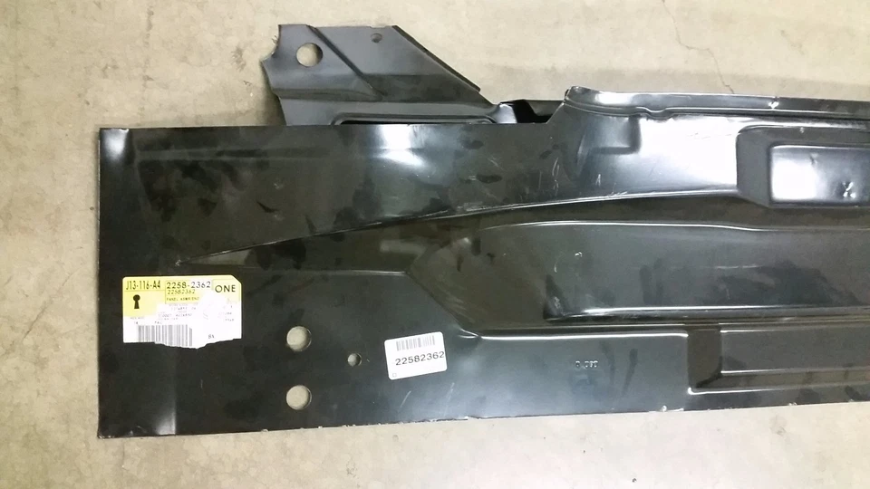 95-05 Pontiac Sunfire REAR BODY PANEL OEM 22582362 - Изображение 3 из 4