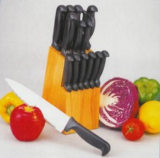 New 14 Piece Knife Set w/Wooden Block pc