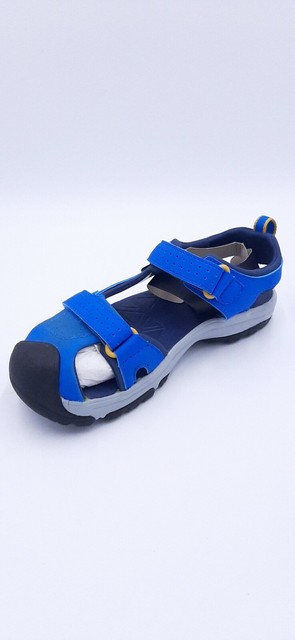 teva manatee sandals
