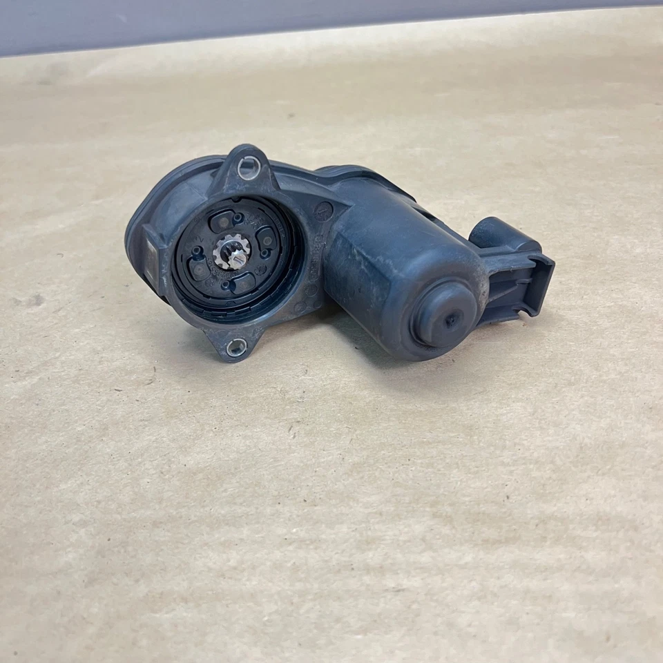 2011-16 BMW 528i 535i 550i Rear Left Parking Brake Caliper Actuator OEM ELECTRIC - Image 2 of 4