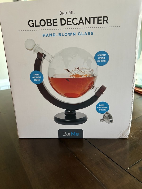 BarMe 850 mL Globe Decanter NEW in BOX - Whiskey Decanter