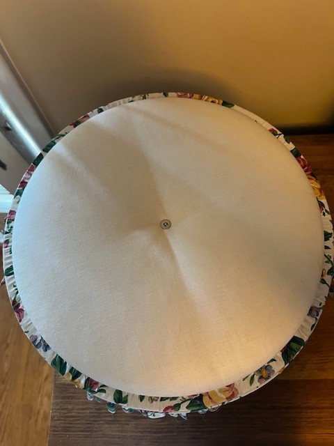 Longaberger Hostess Sewing Basket with Liner and  Protector and Wooden Lid 1994