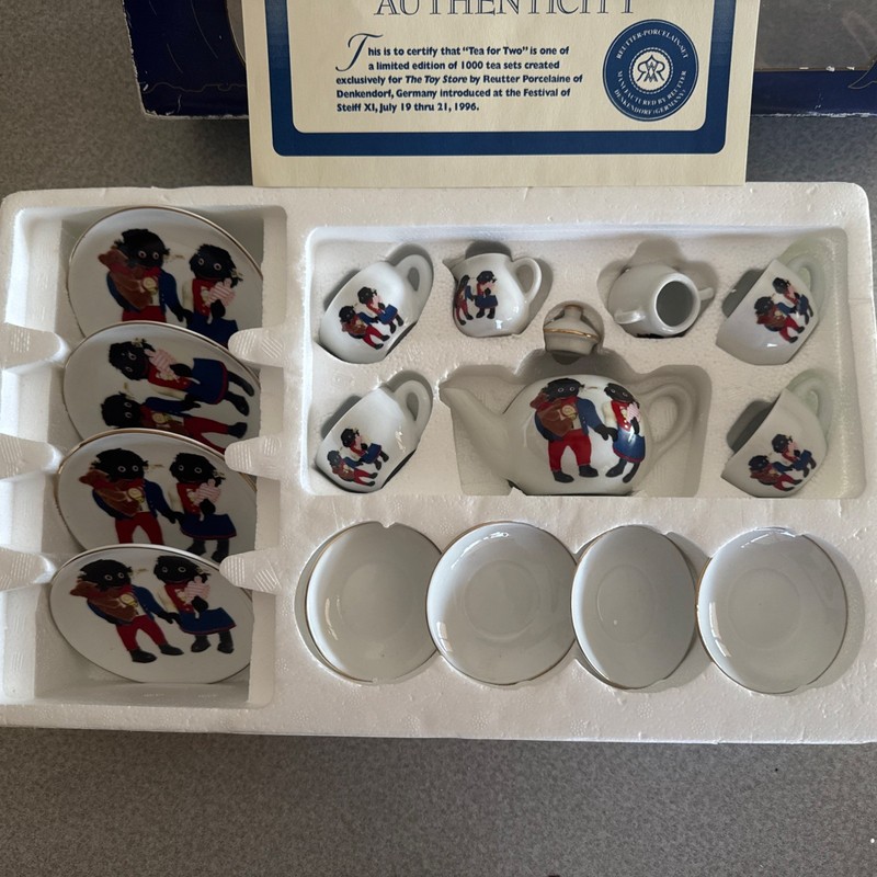 Reutter porcelain toy tea set "Tea for Two" G---y Traditional British characters