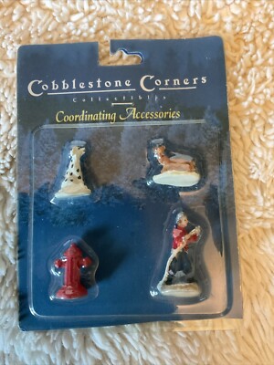 Cobblestone Corners Collectibles Coordinating Accessories 4 figurines miniatures