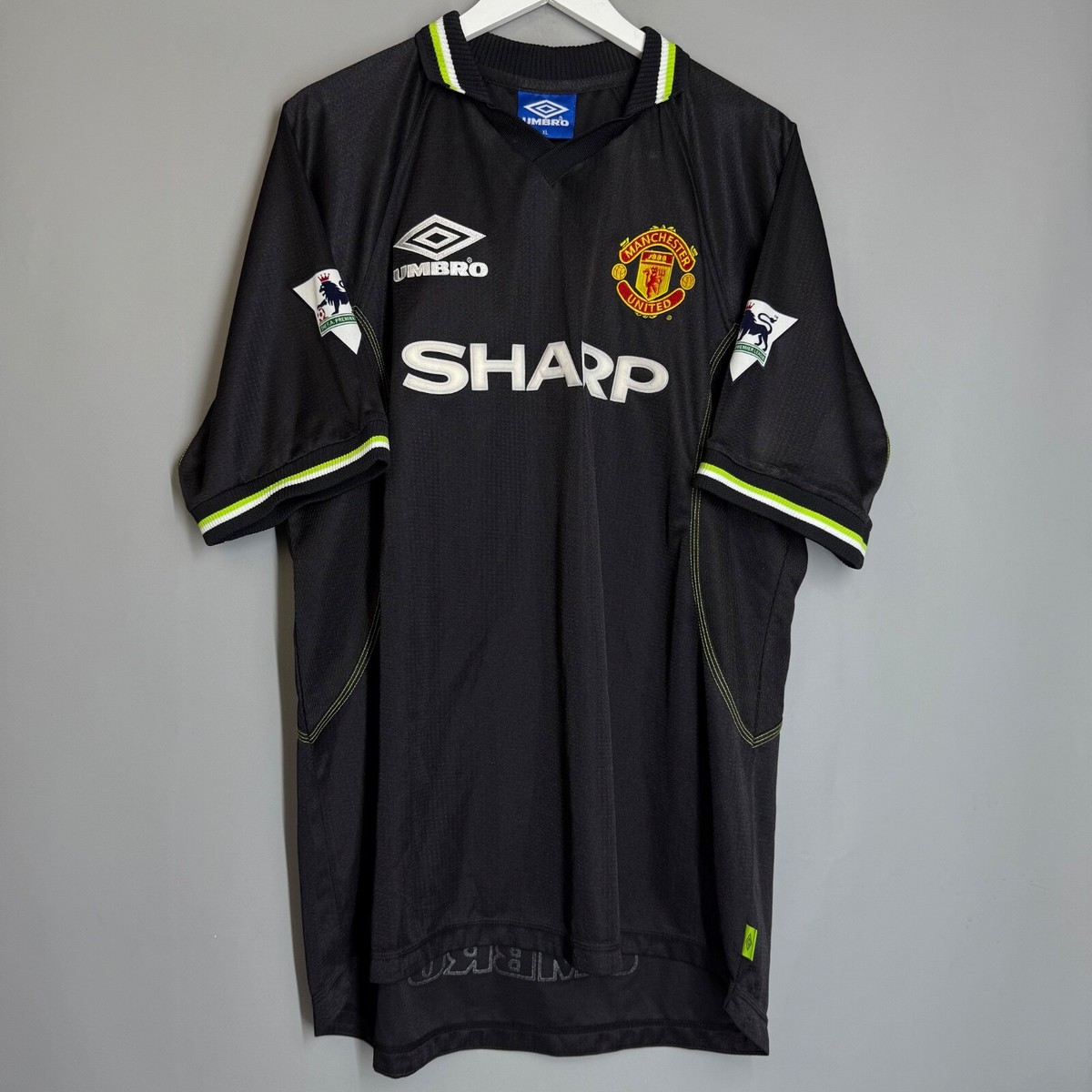 【希少正規品】Manchester United 1999 サードUmbro Rare Manchester United 1998-1999 Third Football Jersey Size