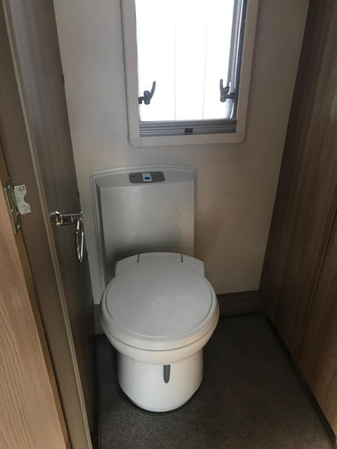 2017 Swift Corniche 17/4 Caravan 4 Berth With End Washroom ( REDUCED ) - Picture 10 of 23
