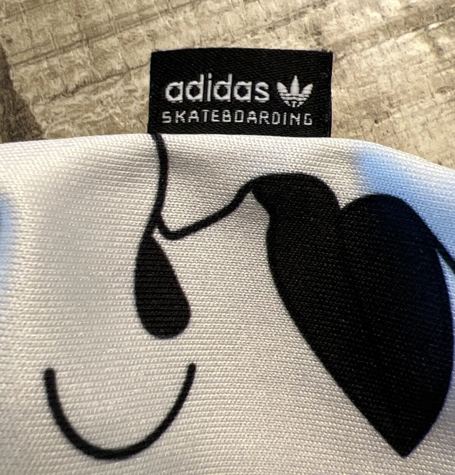 阿迪达斯滑板希腊绘画艺术家收藏 Josh Manoles 球衣小号。 — 第 3/4 张图片