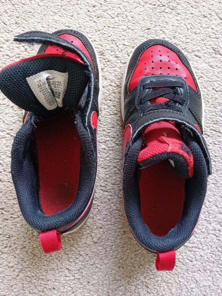 boys nike trainers size 11