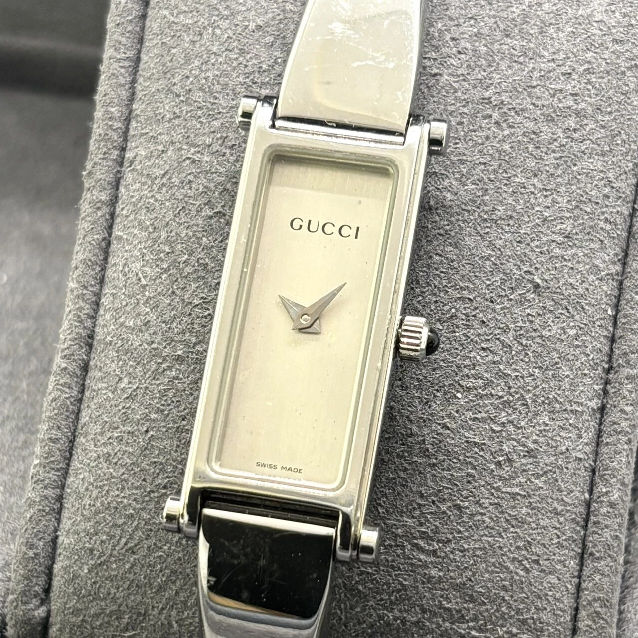 Authentique montre femme GUCCI 1500L pile quartz remplacée bracelet argent nettoyé