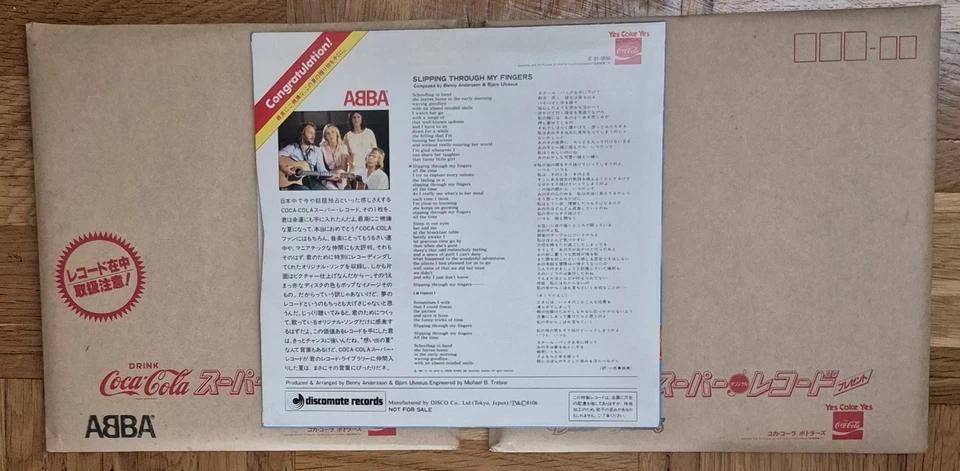 ABBA COCA COLA 7" PICTURE SINGLE PROMO & SLEEVE "SLIPPING THROUGH MY FINGERS" - Bild 2 von 4