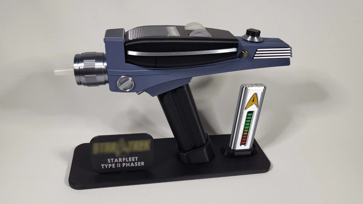 Star Trek Phaser Replica In Star Trek Original Series Collectibles