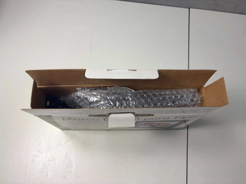 Marco de fotos digital Venturer DPF811SE 8" - Caja abierta - Con adaptador de CA Foto 3 de 3