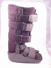 Maxtrax Orthopedic Brace Boot Medium USED  Ships Same Day