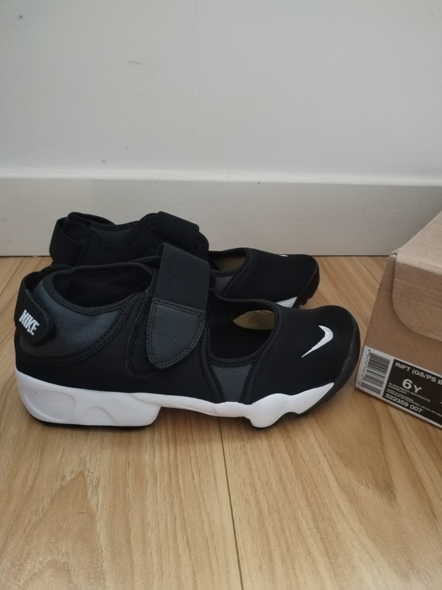 nike rifts black