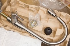 American Standard FairAcres Pull Down Kitchen Faucet 4005310 Silver mint op box