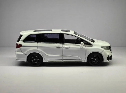 Masdi 1:64 White Odyssey RC3 Mini Van Großraumlimousine Sportmodell Diecast Metallauto - Bild 7 von 14