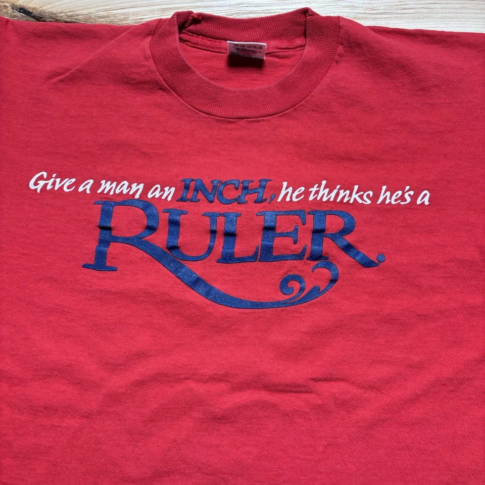 Camisa vermelha engraçada vintage anos 80 90 Virginia Slims promocional dê a um homem uma polegada tamanho G - Imagem 4 de 4