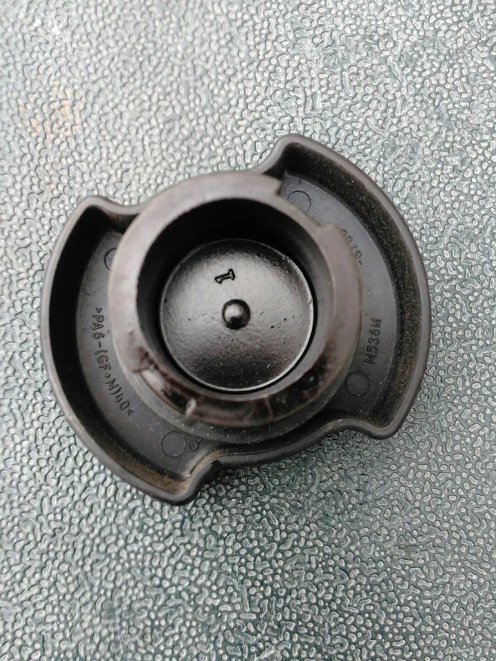 06-09 LINCOLN ZEPHYR MKZ MILAN 3.0 V6 OEM-Engine Oil Filler Cap 2005-2008 - Image 2 of 2