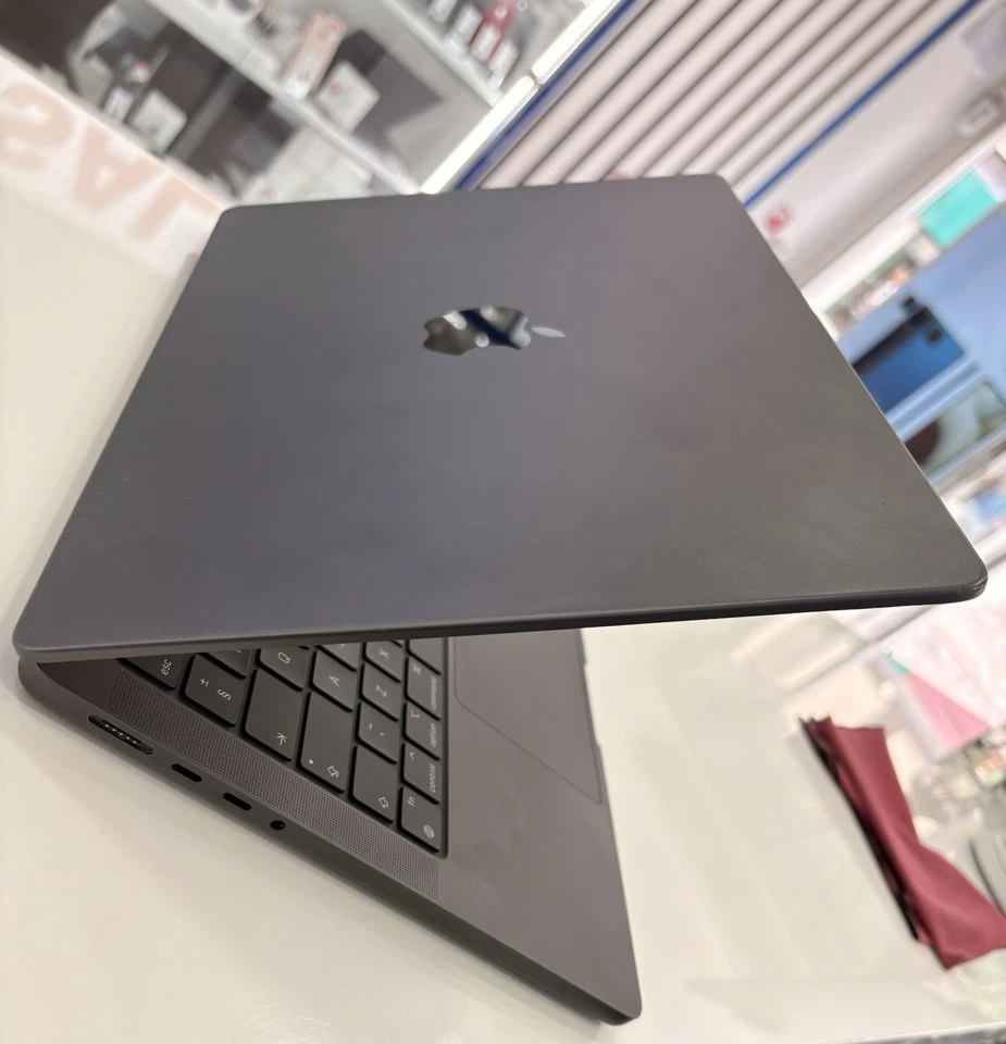 Apple MacBook Pro 14" M2 Pro · 36GB · 1TB, photo 3 of 5