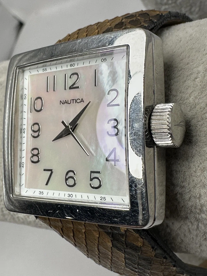 Reloj Nautica N17502L Damas MOP Batería Nueva 34MM 7.25" Correa Cuero Raro K79 Foto 2 de 4