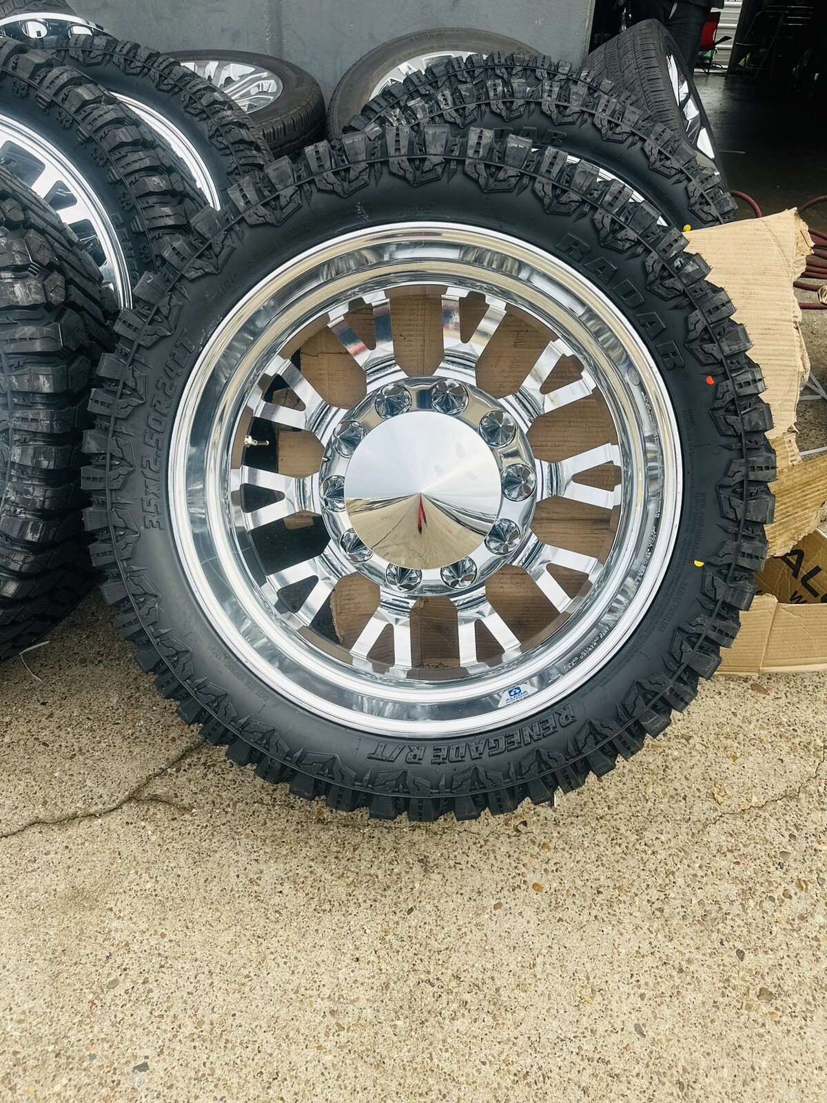 Radar Rt 37 24” CUSTOM POLISH WHEELS FOR DUALLY TRUCKS 35125024 RADAR RT Tire cap ...