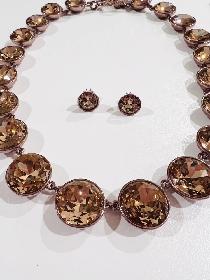 Juego de collar de piedras preciosas Juicy Couture cristales grandes tono oro rosa pavé palanca Foto 3 de 4