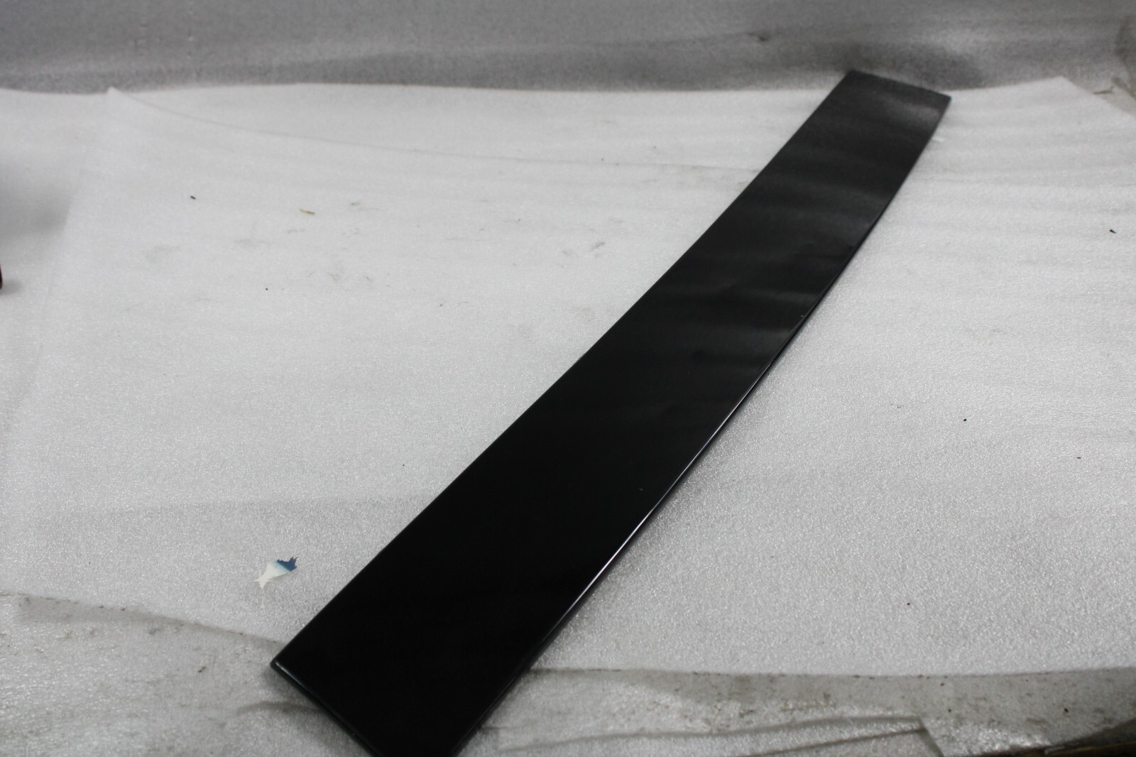 Mclaren MP4-12C, Upper Windshield Moulding, Cracked, Used, P/N 11A5390SP
