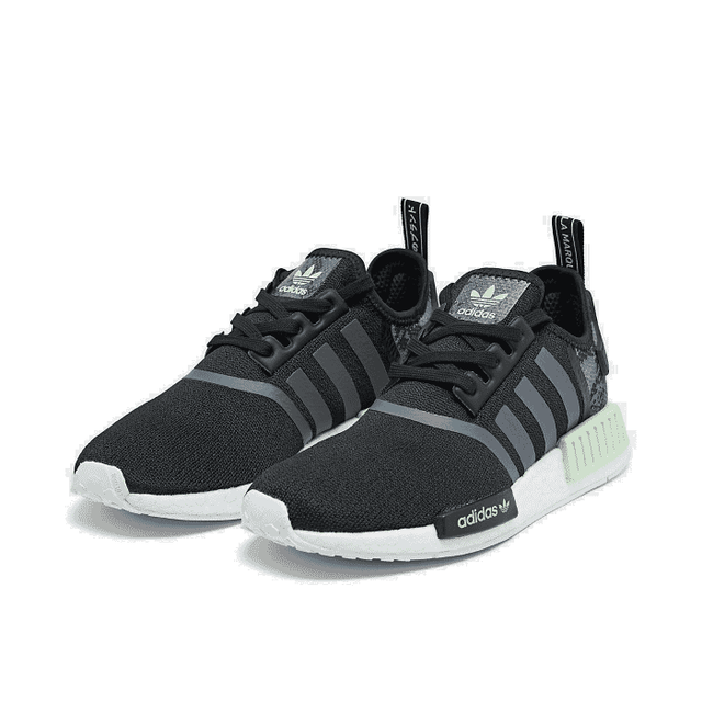 nmd runner r1 casual shoes