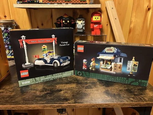 LEGO Icons Vintage Parade Car 40913 243pcs & Corner Kiosk 40757 205pcs 18+