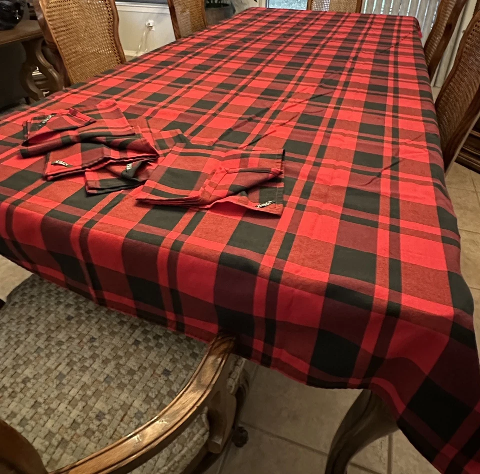 Mantel Ralph Lauren rojo/negro a cuadros Buffalo Check 120" x 57" y 4 servilletas Foto 2 de 4
