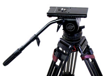    Sachtler V20 SB Fluid Head Teles Pan Bar Plate Tie down knob Just Serviced   