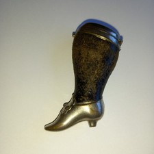 CHARMING ANTIQUE 'LADIES LEG DESIGN VESTA CASE'