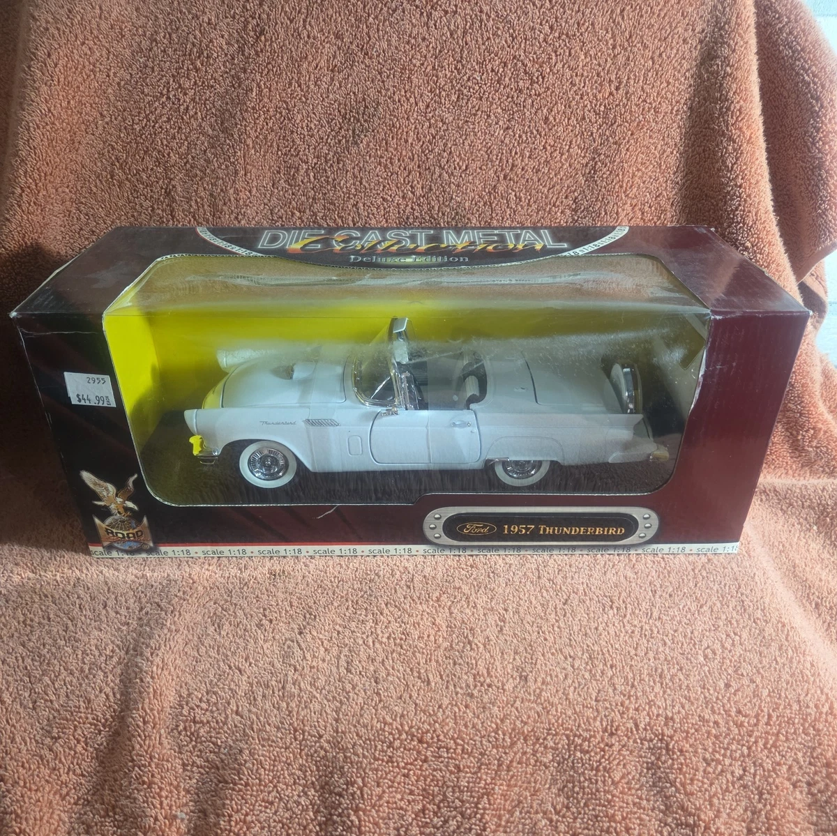 Ford 1957 Thunderbird ダイキャストメタル Road Signature Ford Thunderbird Ford Contemporary Manufacture
