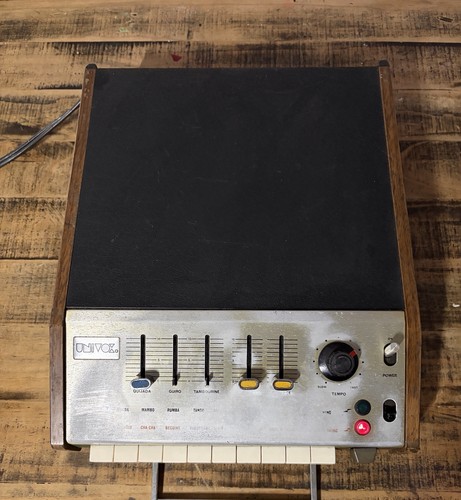 Vintage Univox Sr-95 Analog Rhythm Machine Powers On - Untested