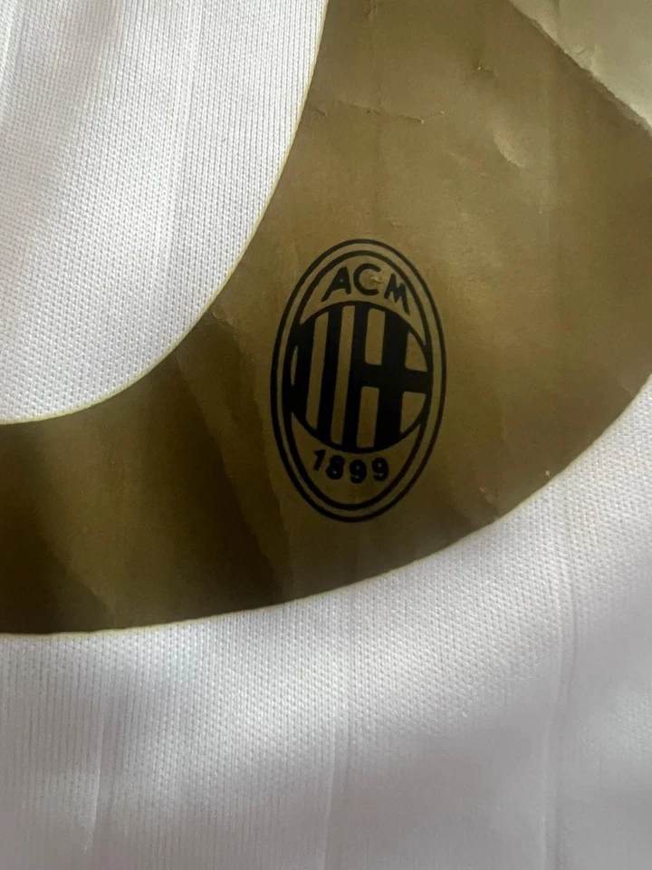 Completino AC Milan bianco/oro Adidas – NUOVO con cartellini – 2016/17 5-6 anni - Immagine 4 di 4