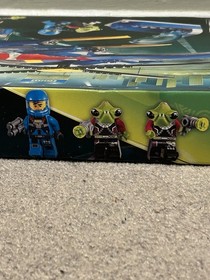LEGO New In Sealed Box Alien Conquest Jet Copter Encounter 7067 - Damaged box