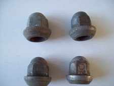 4 ANCIENS ECROUS  EN CUIVRE  ANCIENNE VOITURE