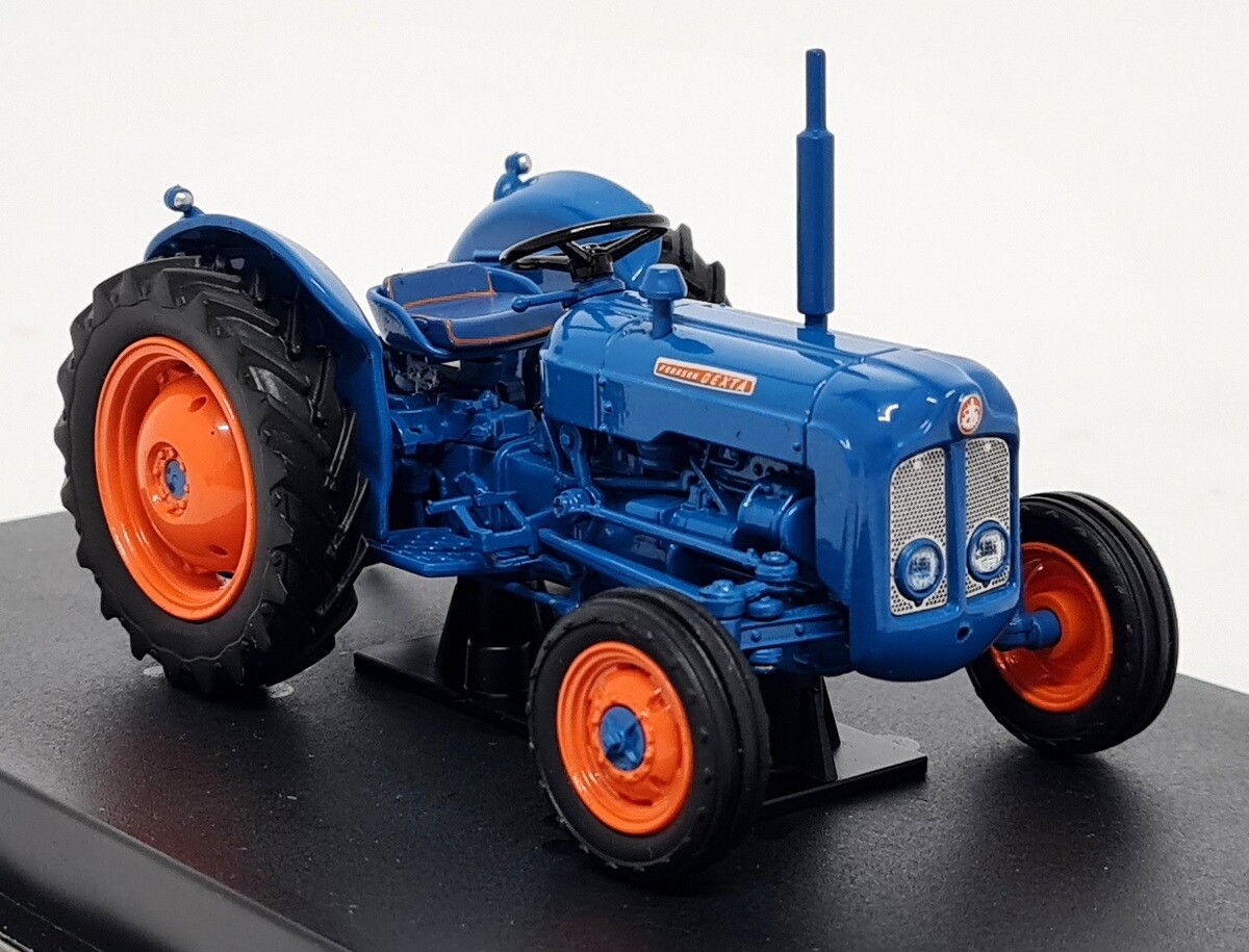UH 1/32 Scale - Fordson Dexta 1960 Blue Vintage Tractor Diecast Scale Model