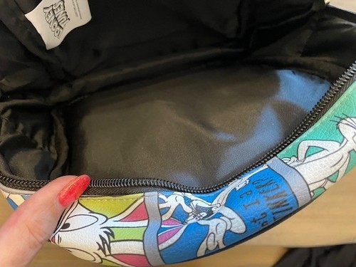 Colorful backpack with Looney Tunes characters and matching pouch - New - Picture 3 of 3