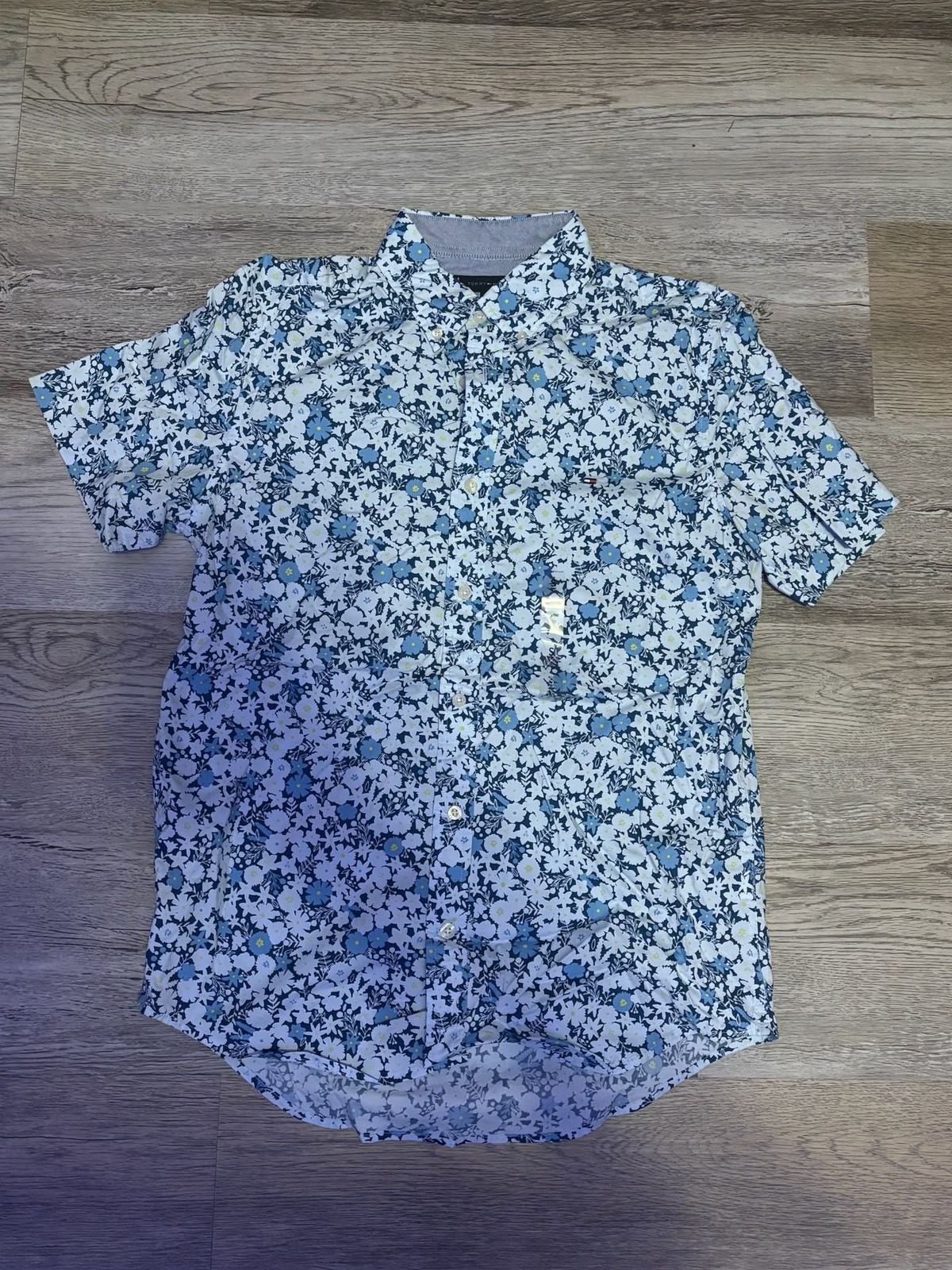 Tommy Hilfiger Men's Blue Floral Short Sleeve Button Down Shirt