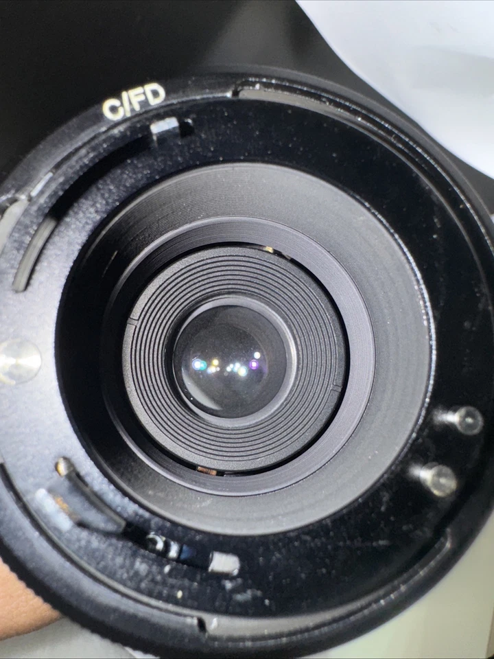 RMC Tokina 75-260mm 4.5 1:4.5 - M42 Connection pristine leather case with velvet - Image 3 of 4