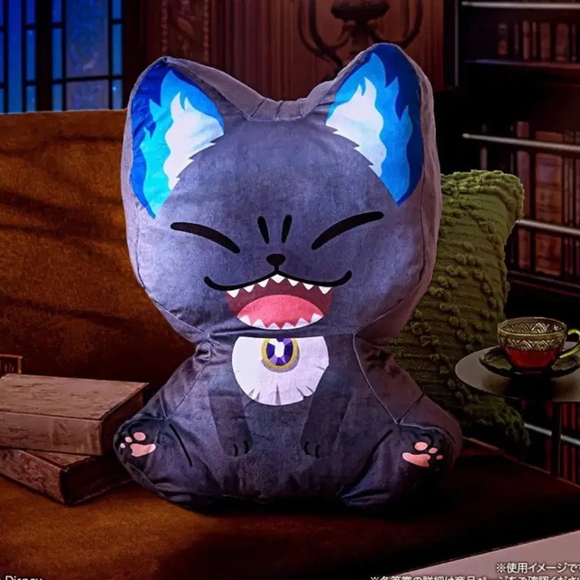 Twisted Wonderland Large Cushion - Unopened